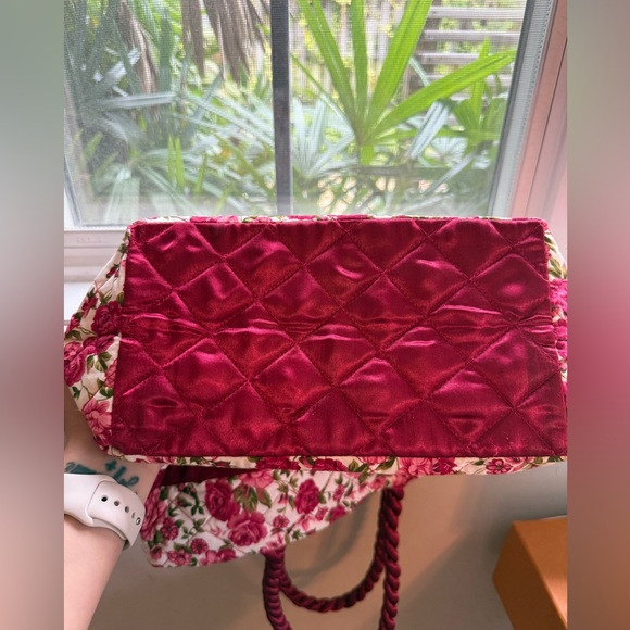 Floral Red Tote Bag - Picture 4 of 8